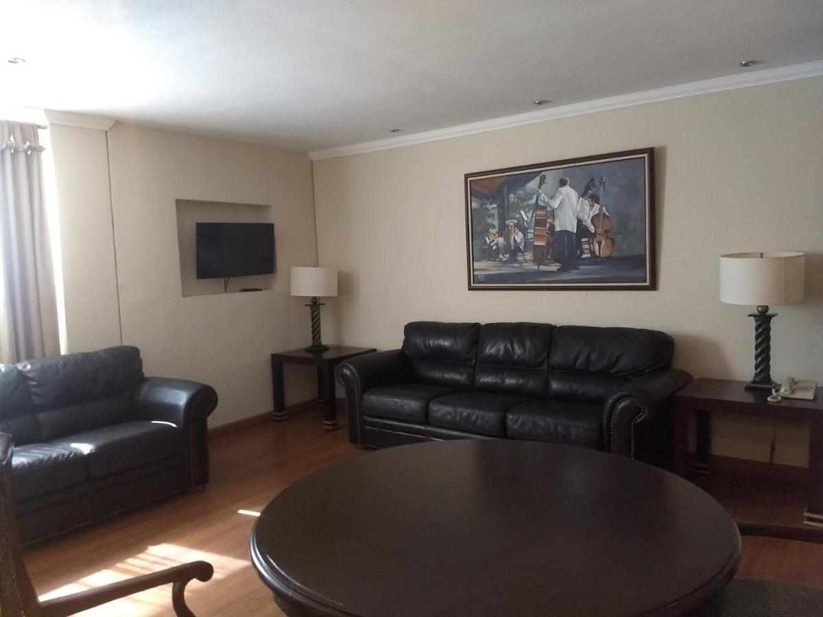 Rose Hotel 몬테레이 외부 사진