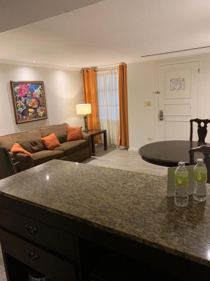 Rose Hotel 몬테레이 외부 사진